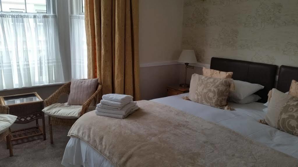 Boyne House Guest House Eastbourne Exteriör bild